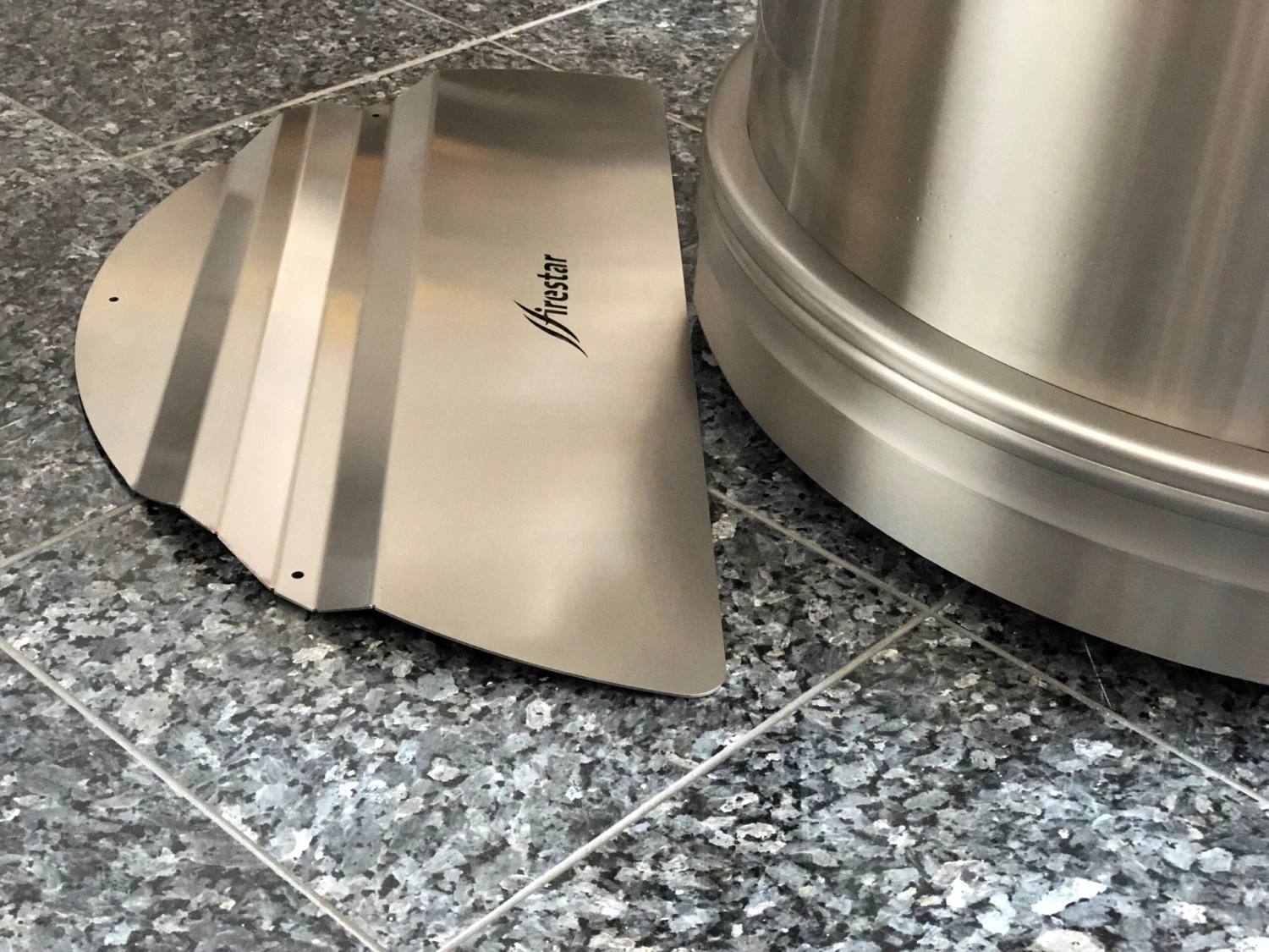 Docking Station Firestar Grillkamin DN 700